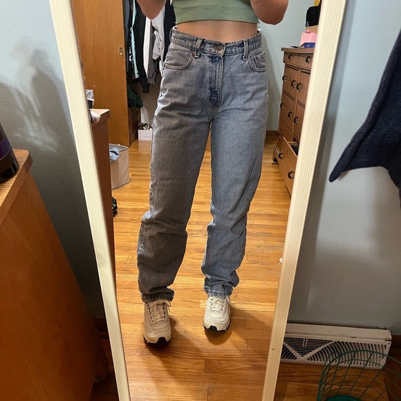 Thrifted Levi's Jeans - Picture 4 of 7